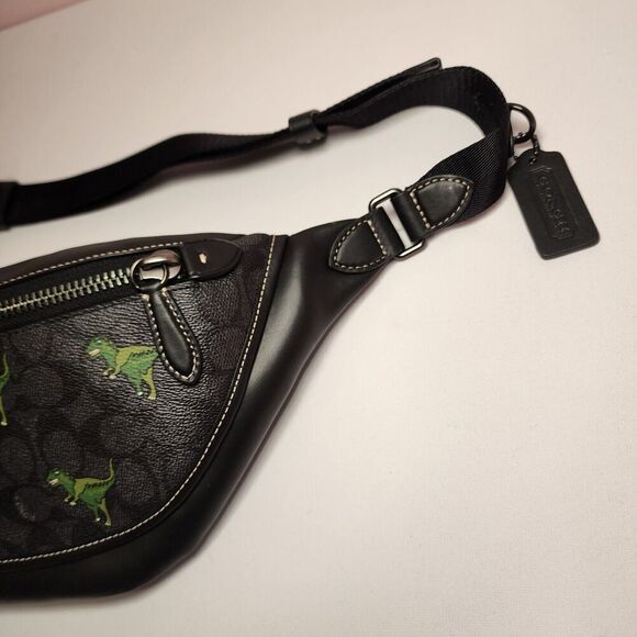 NWT COACH CF078 League Belt Bag In Signature Canvas With Rexy Print - Picture 4 of 5